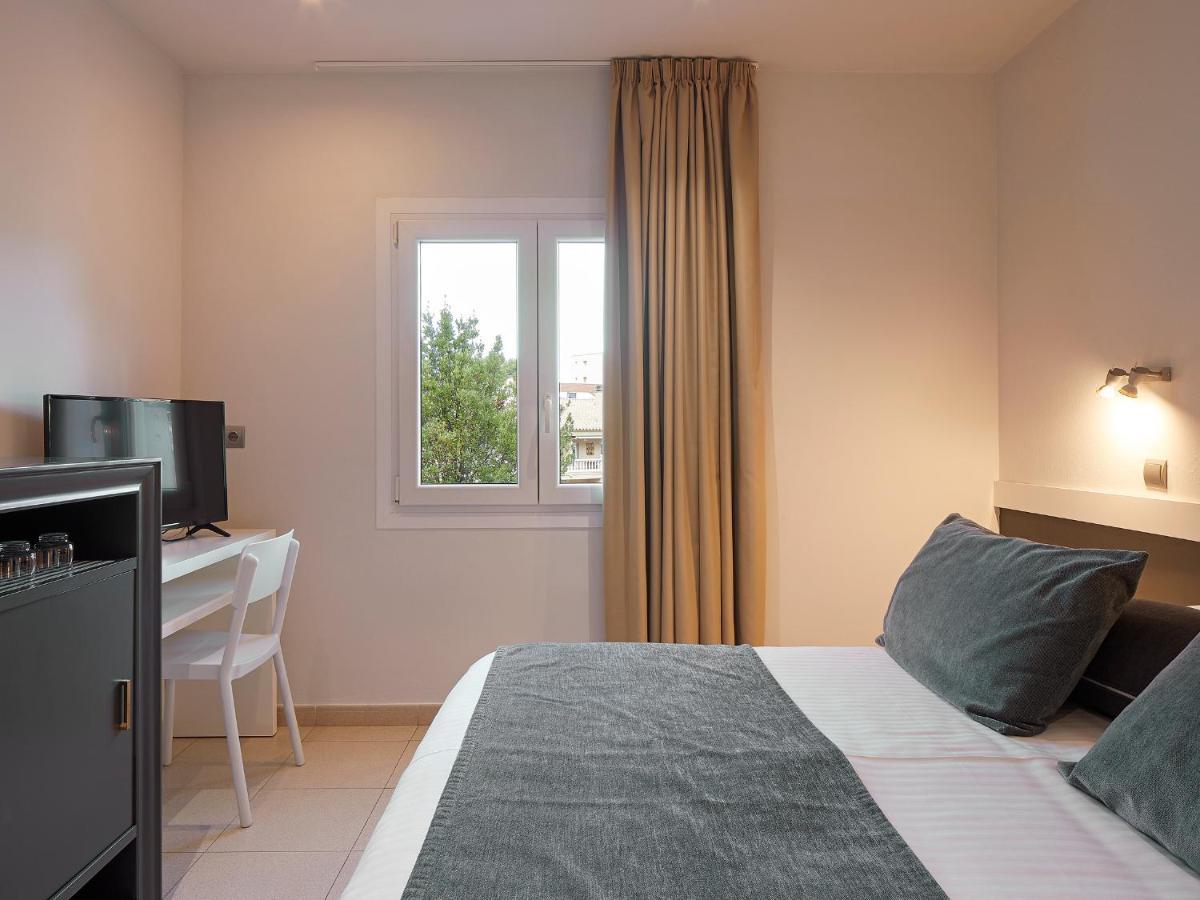 Economic Double or Twin Room,1589317613:JPEG